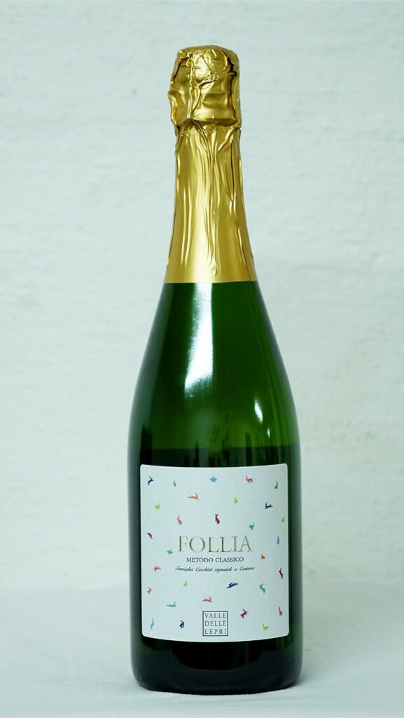 Follia är ett trevligt mousserande vin från Italien. Köp Zebrawines utvalda vin i Uppsala.