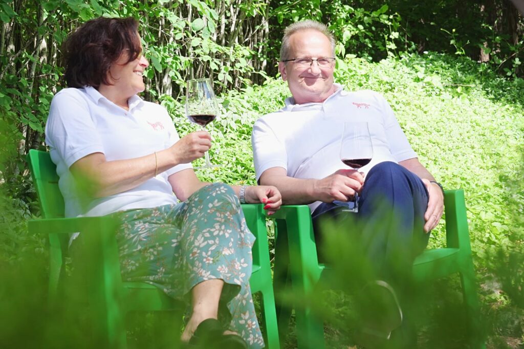 Med passion för vin driver Pawel och Anneli vinprovning Uppsala.